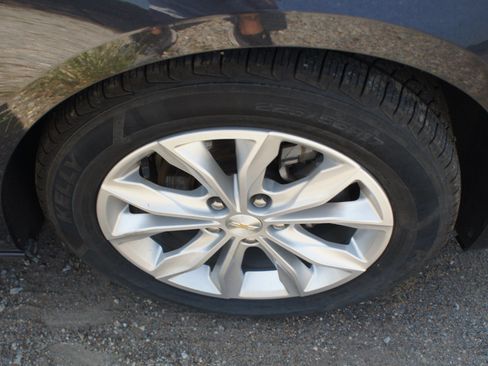 Used 2023 Chevrolet Malibu LT FWD image 4