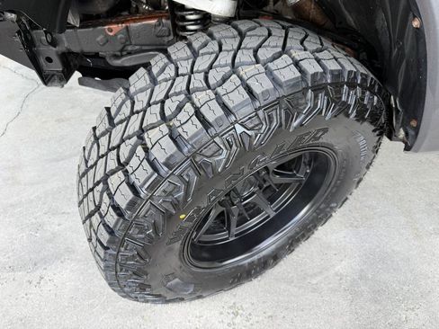 Used 2017 Toyota Tacoma TRD Sport w/ Tow Package image 48