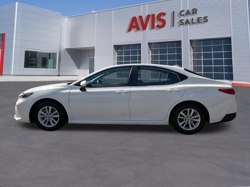 Used 2025 Toyota Camry LE FWD image 2