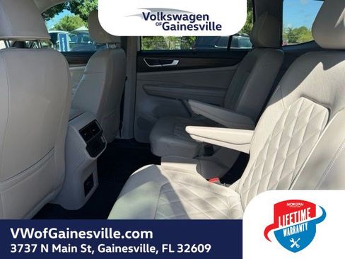 Certified 2024 Volkswagen Atlas SEL Premium R-Line AWD/4WD image 11