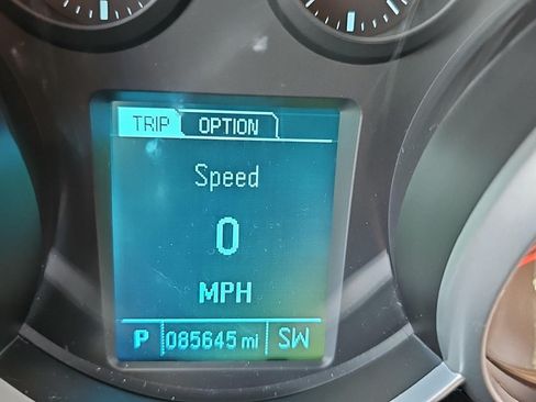 Used 2014 Chevrolet Cruze LT w/ Technology Package FWD image 8