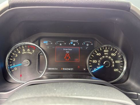 Used 2015 Ford F150 Lariat w/ Equipment Group 502A Luxury image 12