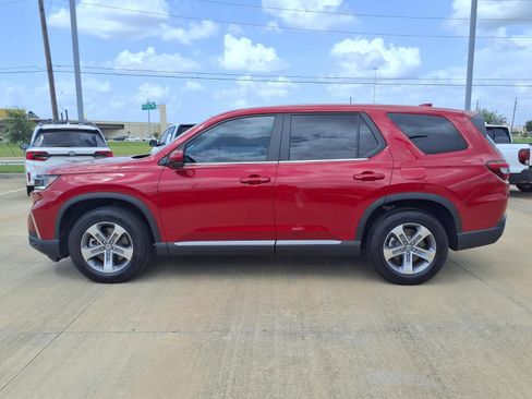 Used 2025 Honda Pilot EX-L image 3
