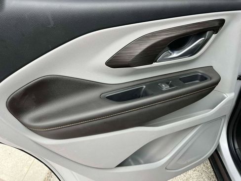 Used 2020 GMC Terrain SLT w/ Preferred Package image 5