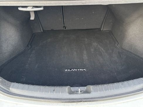 Used 2017 Hyundai Elantra Limited w/ Limited Tech Package 04 image 15