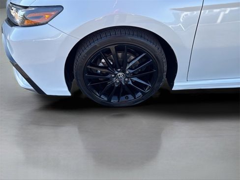 Used 2022 Toyota Camry XSE image 37