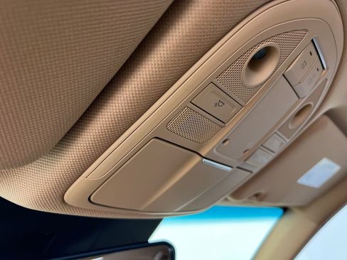 Used 2022 Genesis G70 3.3T RWD image 18