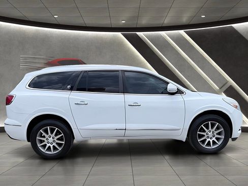 Used 2016 Buick Enclave Leather FWD image 2