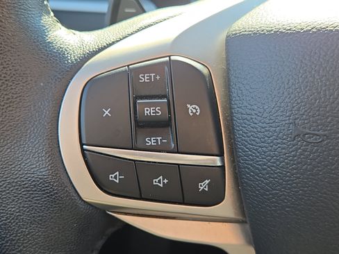 Used 2021 Ford Explorer XLT w/ Equipment Group 202A RWD image 24