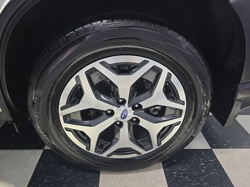 Used 2019 Subaru Forester Premium w/ All-Weather Package AWD/4WD image 8