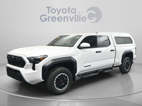 Certified 2024 Toyota Tacoma TRD Off-Road image 2