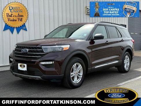 Certified 2023 Ford Explorer XLT w/ Equipment Group 202A AWD/4WD image 1