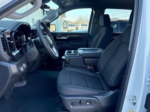 New 2026 GMC Sierra 1500 Elevation image 13