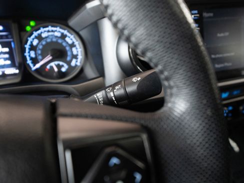 Used 2023 Toyota Tacoma TRD Sport image 14