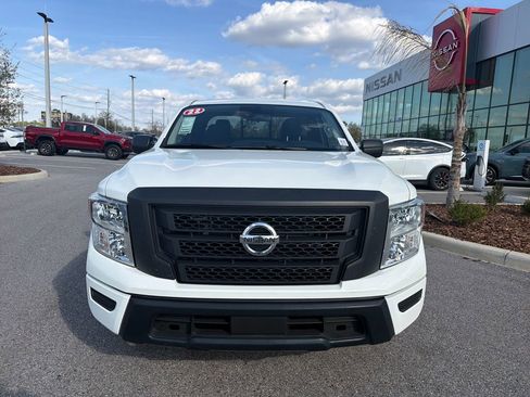 Used 2022 Nissan Titan S image 2