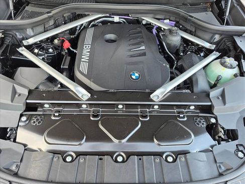 Used 2026 BMW X5 xDrive40i w/ M Sport Package AWD/4WD image 18