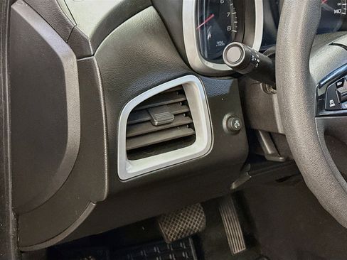 Used 2017 Chevrolet Equinox LS AWD/4WD image 17