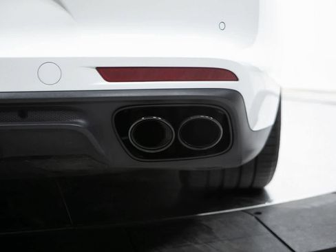 Certified 2023 Porsche Panamera Platinum Edition image 36