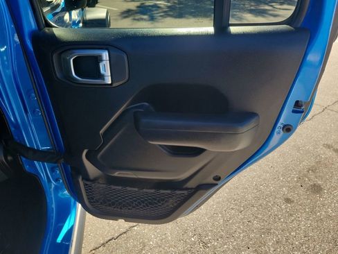 Used 2024 Jeep Gladiator Mojave image 38