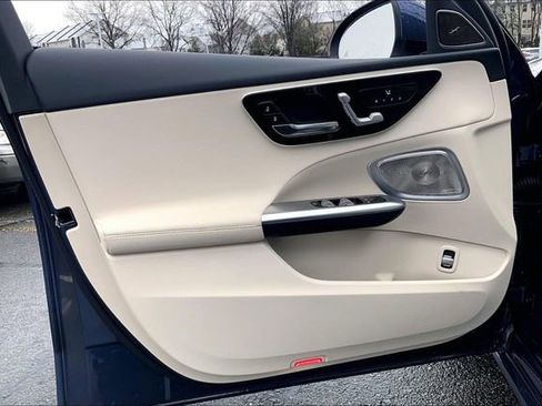 Used 2025 Mercedes-Benz C 300 4MATIC Sedan image 18