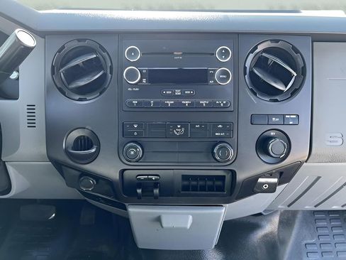Used 2011 Ford F250 XL w/ XL Value Pkg image 22