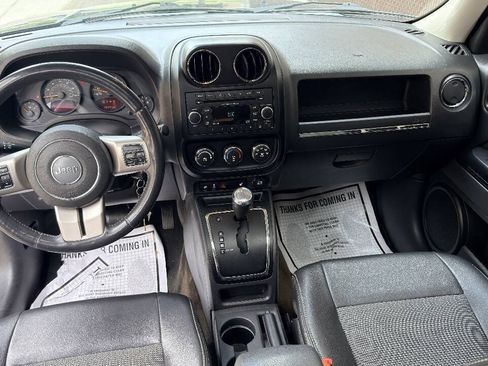 Used 2014 Jeep Patriot Latitude w/ All Weather Capability Group AWD/4WD image 14