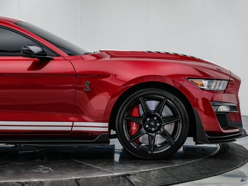 Used 2021 Ford Mustang Shelby GT500 w/ Carbon Fiber Handling Package RWD image 27