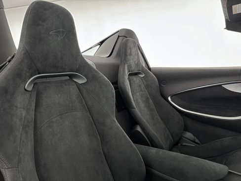 New 2025 McLaren Artura Spider image 13