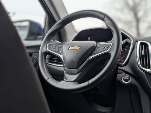 Used 2023 Chevrolet Equinox LT image 16