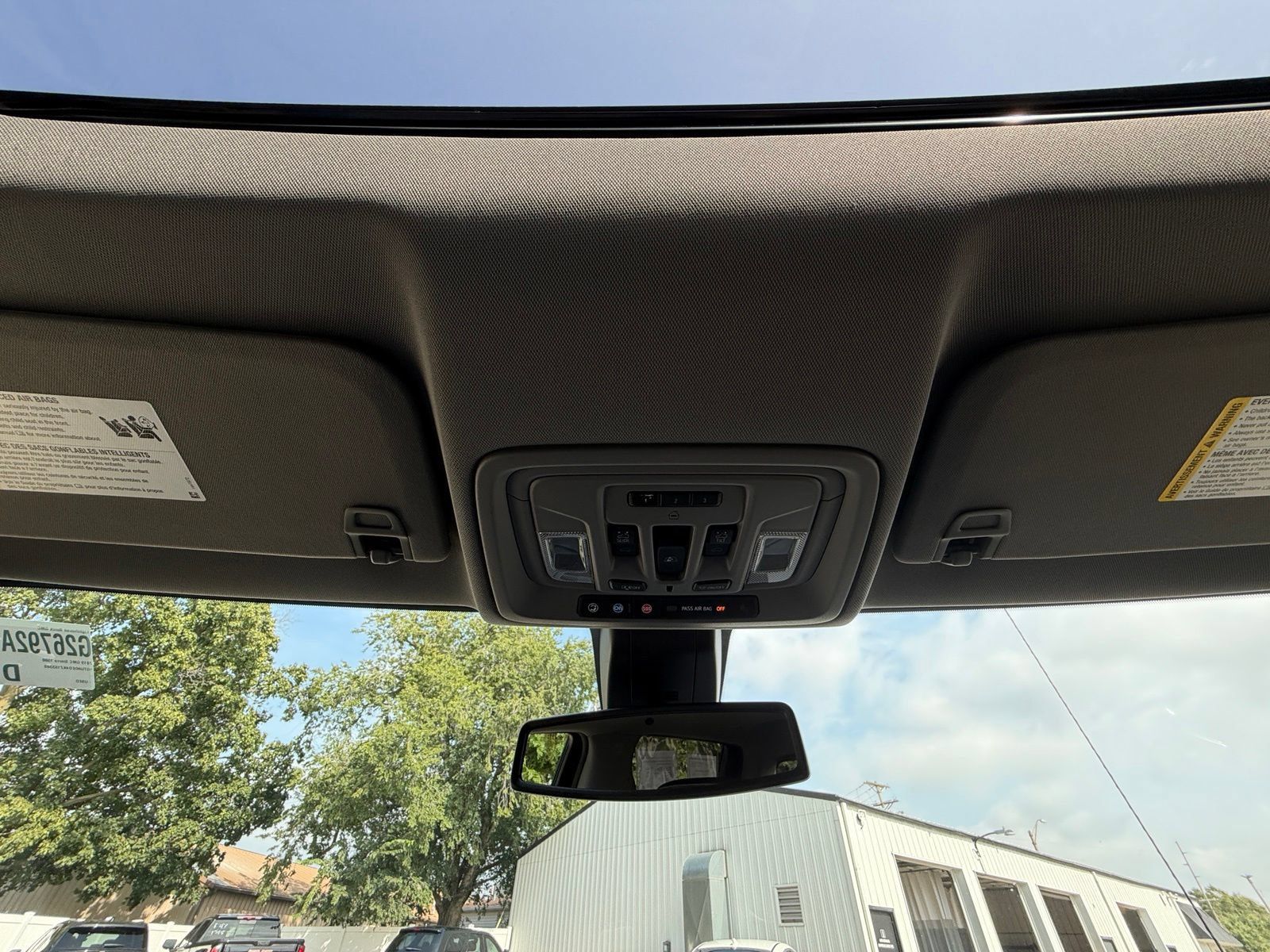 Used 2019 GMC Sierra 1500 SLT w/ SLT Premium Plus Package AWD/4WD image 22