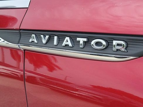 Certified 2020 Lincoln Aviator Reserve w/ Elements Package Plus AWD/4WD image 11