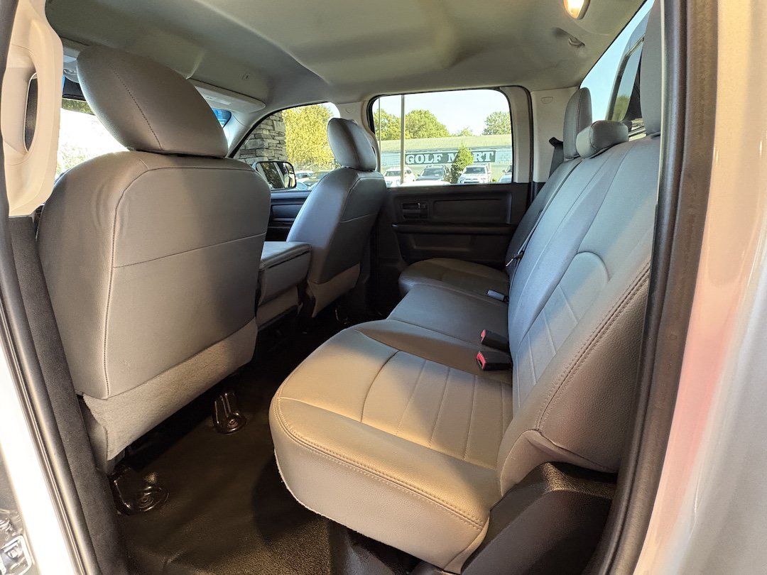 Used 2018 RAM 3500 Tradesman w/ Chrome Appearance Group AWD/4WD image 23