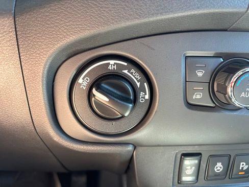 Used 2023 Nissan Frontier SV w/ SV Convenience Package AWD/4WD image 26