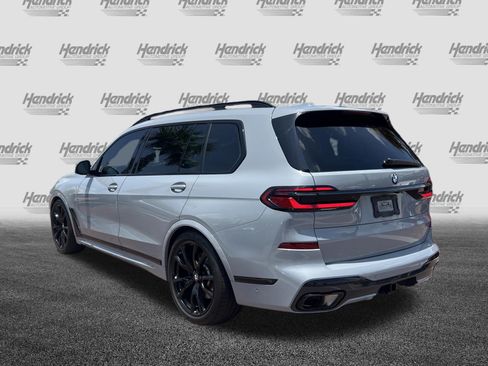 Used 2024 BMW X7 xDrive40i w/ M Sport Package AWD/4WD image 8