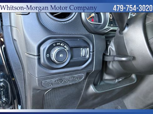 Used 2024 Jeep Wrangler Unlimited Rubicon w/ Technology Group image 16