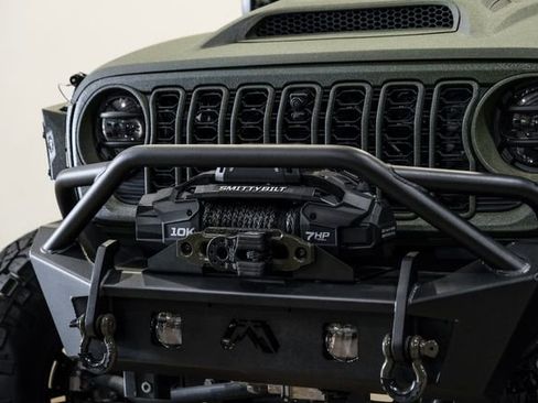 Used 2024 Jeep Wrangler Unlimited Rubicon w/ Technology Group AWD/4WD image 25