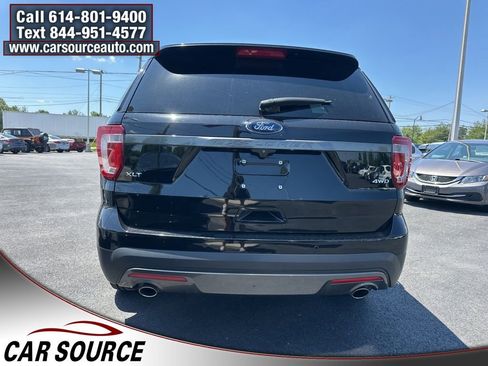 Used 2017 Ford Explorer XLT w/ Equipment Group 202A AWD/4WD image 6