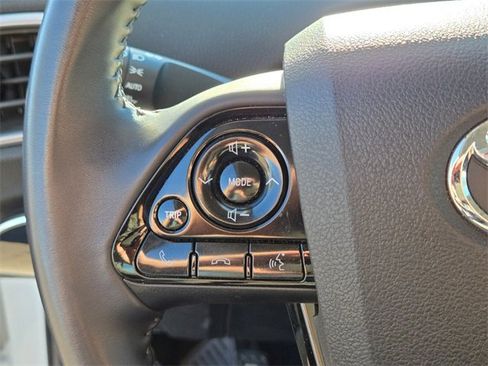 Used 2022 Toyota Prius Prime XLE image 27