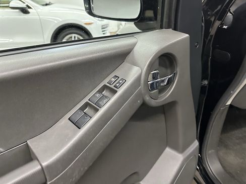 Used 2012 Nissan Xterra PRO-4X w/ Pro-4x Leather Pkg image 26