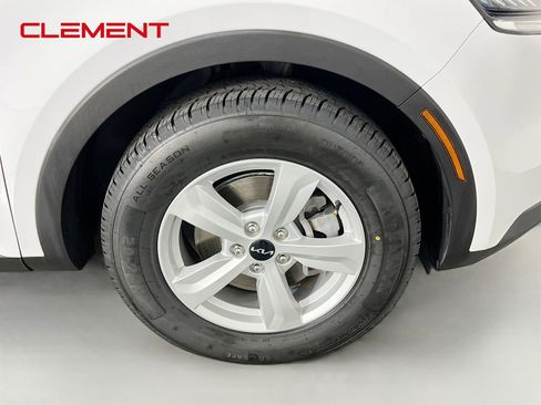 Used 2022 Kia Sorento LX FWD image 38