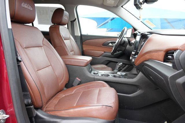 Used 2020 Chevrolet Traverse High Country FWD image 18
