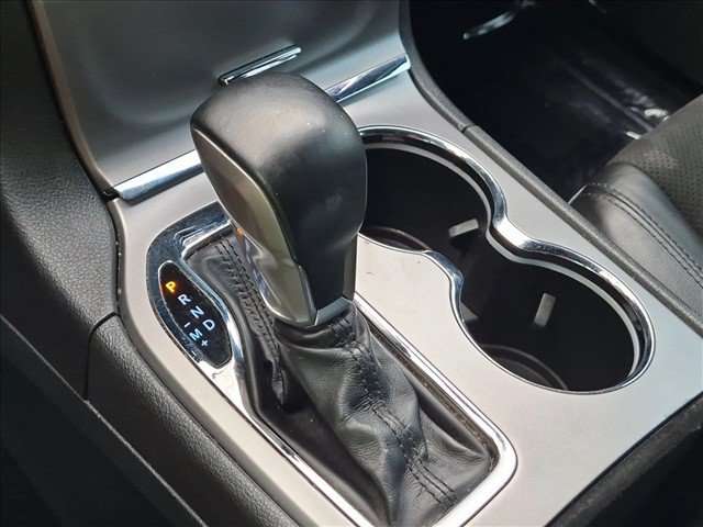 Used 2019 Jeep Grand Cherokee Altitude RWD image 12