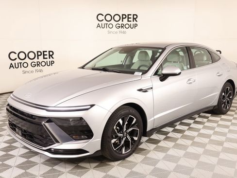 Certified 2025 Hyundai Sonata SEL image 9