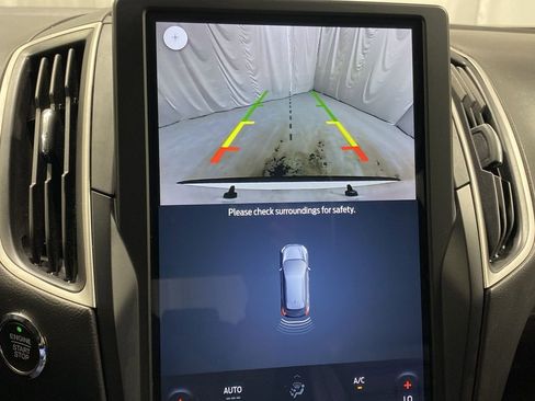 Used 2024 Ford Edge SEL image 23