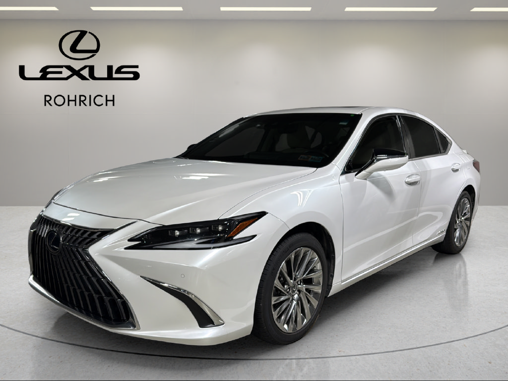 Certified 2022 Lexus ES 300h Ultra Luxury w/ Accessory Package 2 FWD image 1