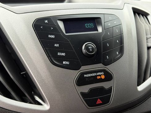 Used 2019 Ford Transit 250 148 Medium Roof image 7