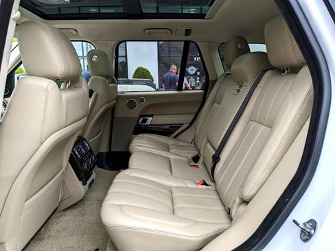 Used 2016 Land Rover Range Rover HSE image 36