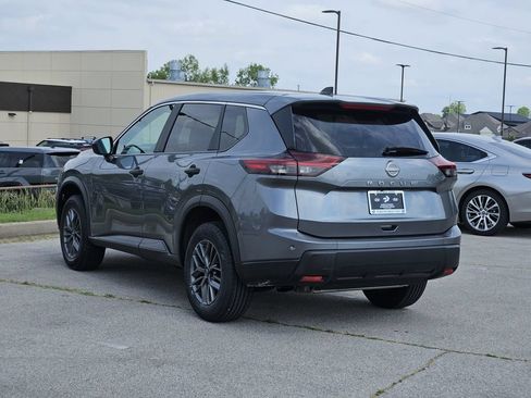 Used 2024 Nissan Rogue S FWD image 3