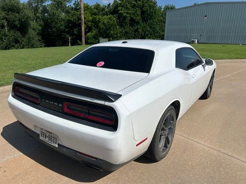 Used 2019 Dodge Challenger GT AWD/4WD image 5