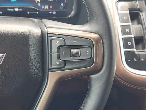 Used 2024 Chevrolet Suburban High Country w/ Premium Package AWD/4WD image 31